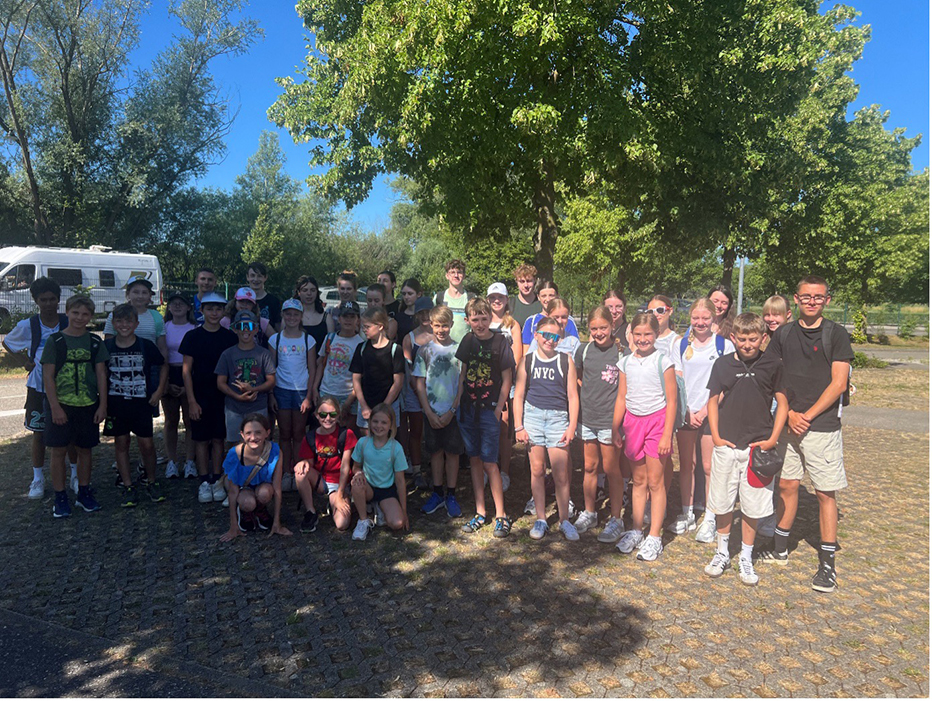 Ministrantenausflug: ein Tag voller Abenteuer und Abkühlung im Europapark